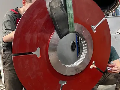 Превью видео: Нанесение пасты